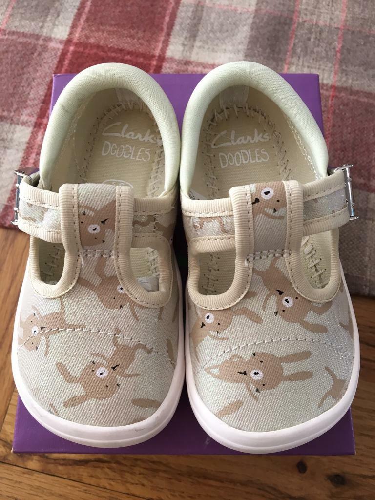 clarks doodles sandals machine washable